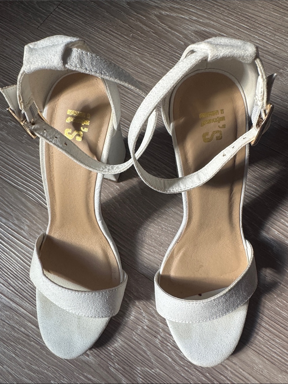 Sophisticated White Ankle-Strap Block Heels with Gold Buckle